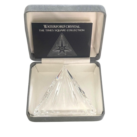 2000 Waterford Crystal Times Square Star of Hope Christmas Ornament England - Picture 1 of 7